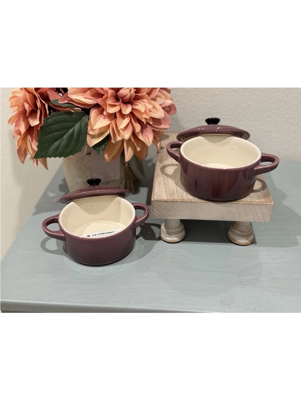 Le creuset Mini Round Cocotte - FIG
Set-2 Petite Dutch Oven NWT Purple 10
CM - Picture 4 of 7